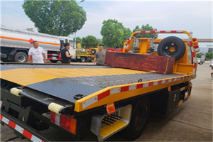 丘北附近拖车电话号码服务