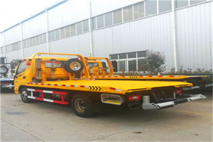 丘北附近拖车救援搭电